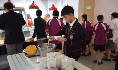 天津食堂爆料者境况最新,勇敢揭露真相，遭遇困境与支持并行