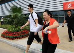 记者爆料耍大牌视频大全,明星耍大牌行为大盘点